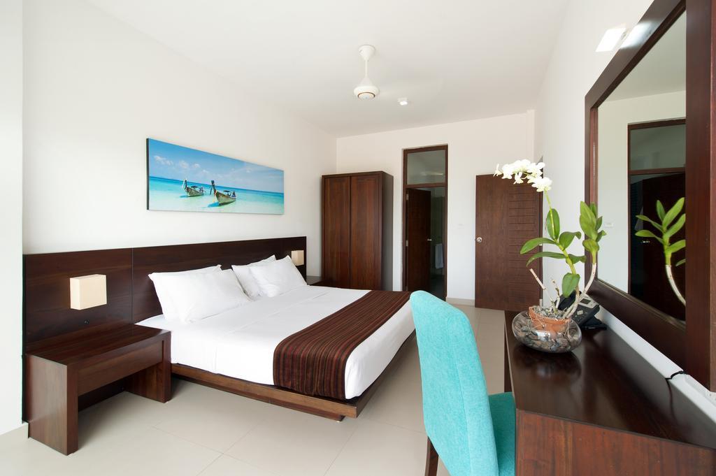 The Beach Apartments Negombo Værelse billede